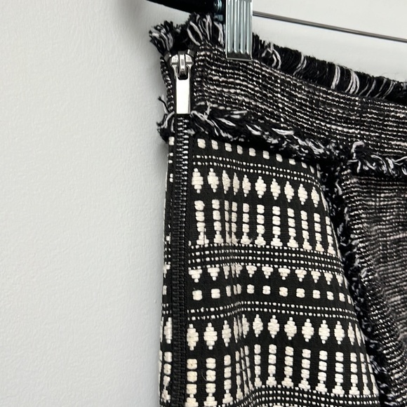 French Connection Size 12 Mixed Tweed Mini Skirt Zip Closure - Picture 3 of 7